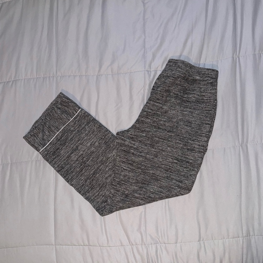 Aamikast Gray Button Up Pajama Set Size Large - Picture 6 of 10